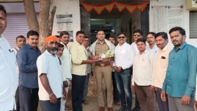 Photo of जिल्हा परिषद शाळेतील विद्यार्थ्यांना वाढदिवसानिमित्त शैक्षणिक साहित्य वाटप करत केला वाढदिवस साजरा.