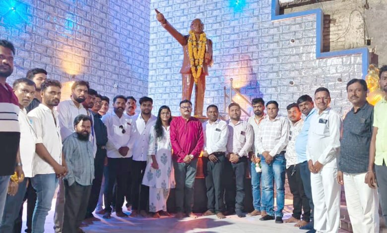 Photo of सोनाळा कन्येची वैद्यकीय क्षेत्रात भरारी ; डॉ. अस्मिता वानखडे हिचा भव्य नागरी सत्कार